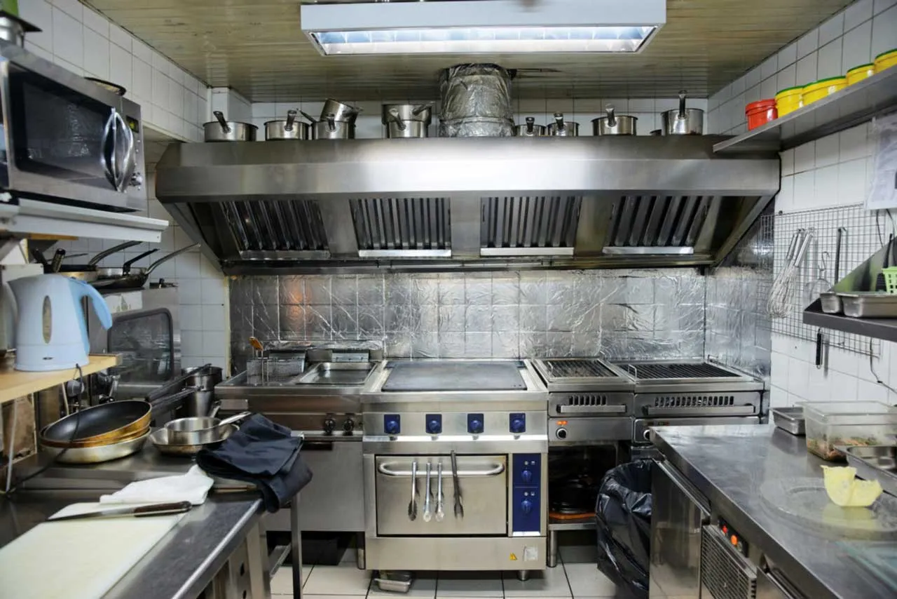 Restaurant kitchen hood cleaning service